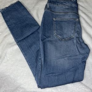 Universal Thread Mid-Rise Skinny Jeans